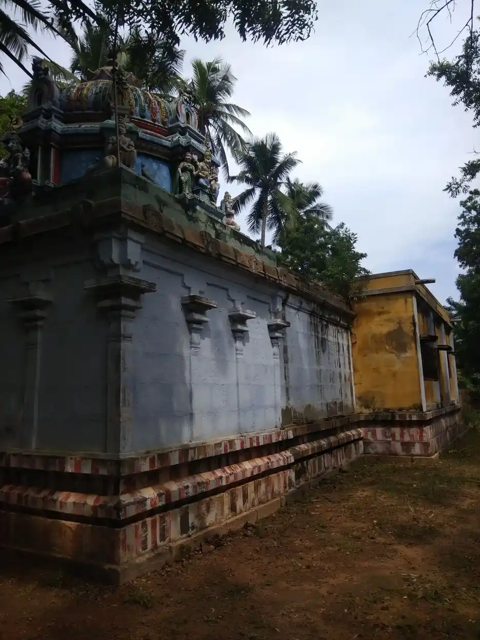 Arulmigu Anantha Pathmanatha Perumal Temple, Sirugamani - 639115 Arulmigu Anantha Pathmanatha Perumal Temple, Sirugamani - 639115, Thiruchirappalli - Ancient Temple Architecture and History Image 2
