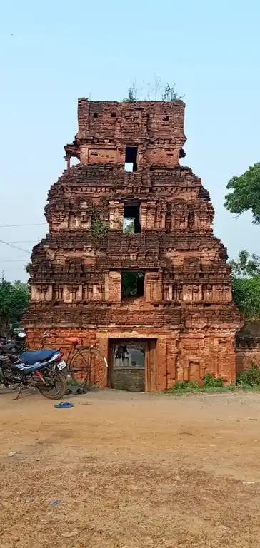 Arulmigu Anantheswaramudaiyar Temple, Karambakudi And Taluk - 622302 அருள்மிகு அனந்தேஸ்வரமுடையார் திருக்கோயில், கறம்பக்குடி மற்றும் வட்டம் - 622302, Pudukkottai - Ancient Temple Architecture and History Image 2