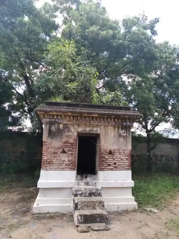 Arulmigu Anatha Varatharajaperumal Temple, Devanoor - 621210 அருள்மிகு அனந்தவரதராஜப்பெருமாள் திருக்கோயில், Devanoor - 621210, Thiruchirappalli - Ancient Temple Architecture and History Image 3