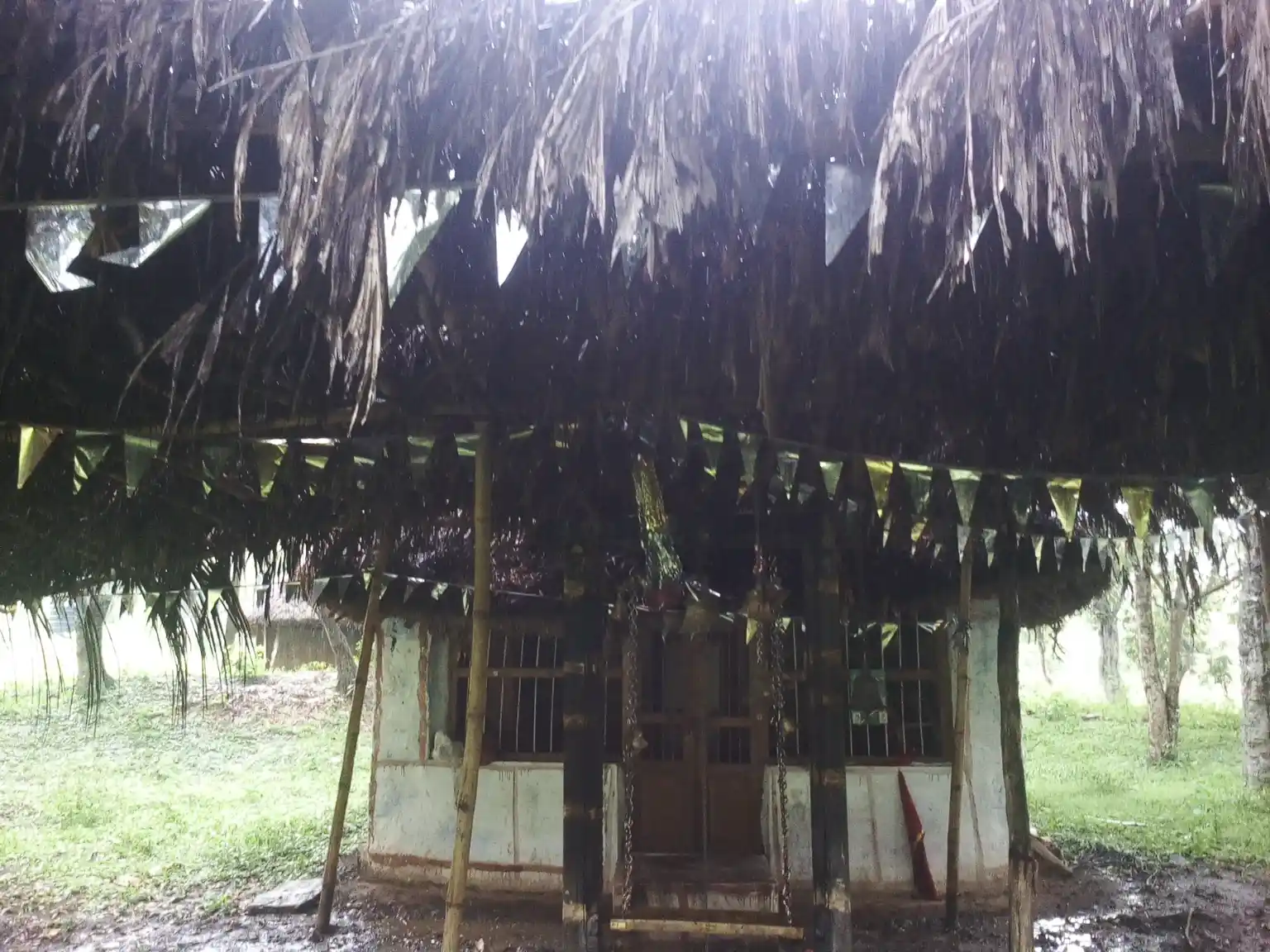 Arulmigu Andiappan, Periyasamy (Bathrakali-Edapulinadu), Ayanar (Thirhunadu) Pidariamman Temple, Bail Nadu - 637411 அருள்மிகு ஆண்டியப்பன் பெரியசாமி வகையறா திருக்கோயில், Bail Nadu - 637411, Namakkal - Ancient Temple Architecture and History Image 2