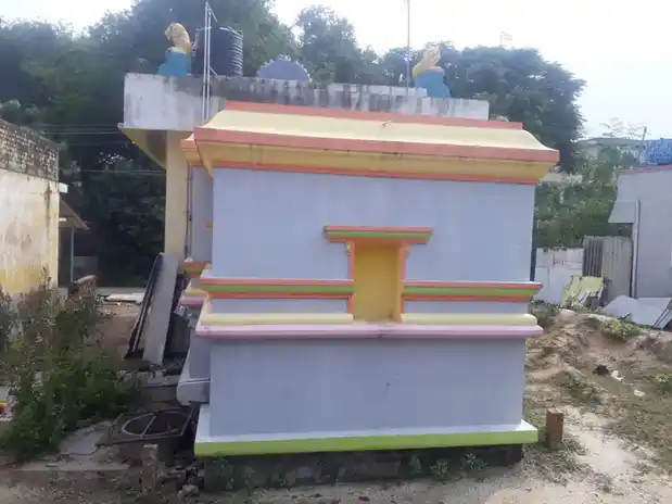 Arulmigu Angala Parmeswariamman Temple, Near Railway Station, Kaboolkandigai - 631209 அருள்மிகு அங்காள பரமேஸ்வரியம்மன் திருக்கோயில், Near Railway Station, Kaboolkandigai - 631209, Tiruvallur - Ancient Temple Architecture and History Image 4