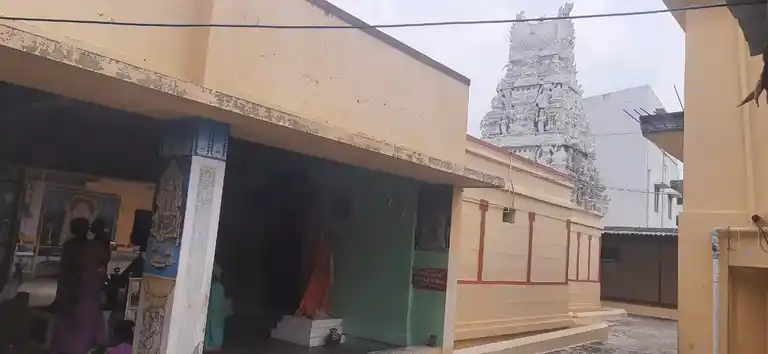 Arulmigu Angalamman An) Alamarathu Vinayagar Temple, Vennandur - 637505 அருள்மிகு அங்காளம்மன் மற்றும் ஆலமரத்து விநாயகர் திருக்கோயில், Vennandur - 637505, Namakkal - Ancient Temple Architecture and History Image 2