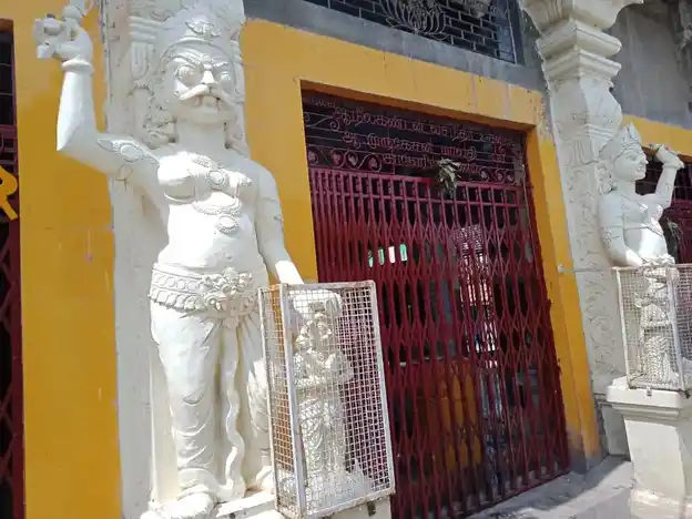 Arulmigu Angalamman And Poongavanathamman Temple, Near Bus Stand, Kaveripatnam - 635112 Temple