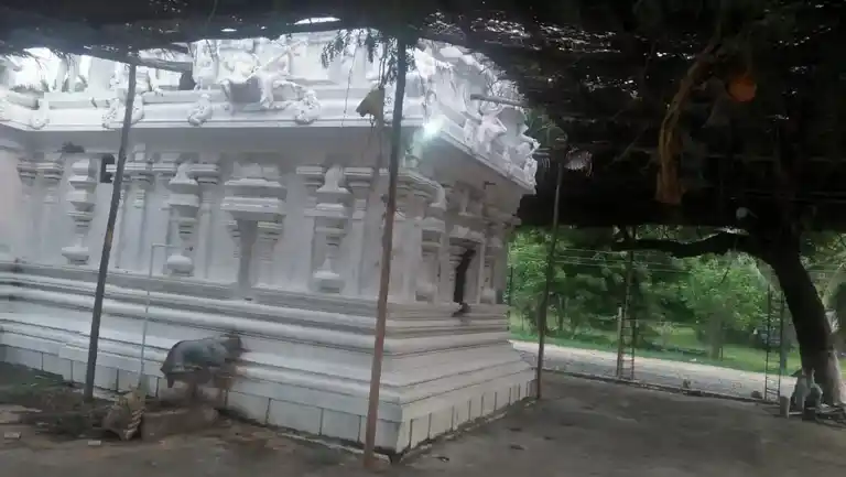 Arulmigu Angalamman Temple, Anumandhai - 604303 அருள்மிகு அங்காளம்மன் திருக்கோயில், அனுமந்தை - 604303, Viluppuram - Ancient Temple Architecture and History Image 2