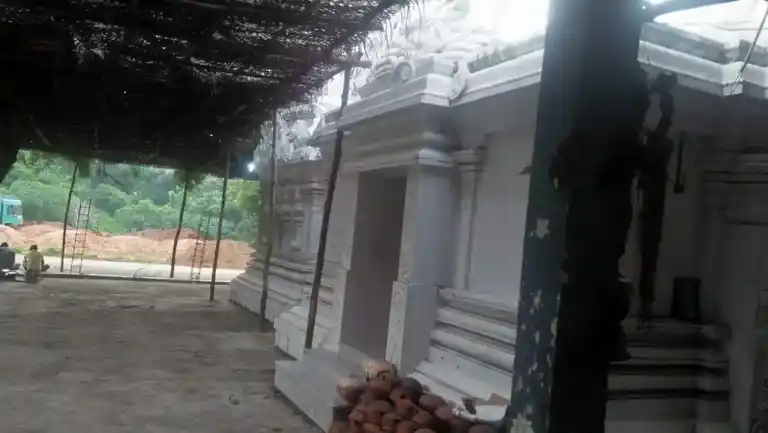 Arulmigu Angalamman Temple, Anumandhai - 604303 அருள்மிகு அங்காளம்மன் திருக்கோயில், அனுமந்தை - 604303, Viluppuram - Ancient Temple Architecture and History Image 4