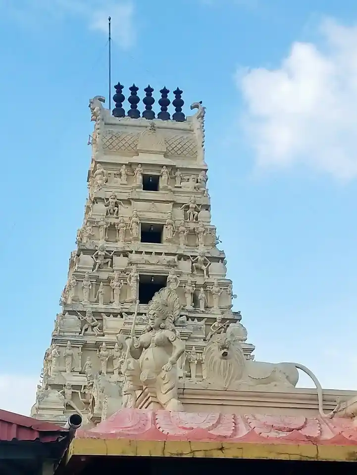Arulmigu Angalamman Temple, Kamballiyampatti, Kamballiyampatti - 638057 அருள்மிகு அங்காளம்மன் திருக்கோயில், Kamballiyampatti, கம்புளியம்பட்டி - 638057, Erode - Ancient Temple Architecture and History Image 3