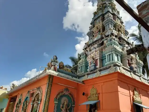 Arulmigu Angalamman Temple, Kuppamroad, Palayapettai - 635002 அருள்மிகு அங்காளம்மன் திருக்கோயில், Kuppamroad, Palayapettai - 635002, Krishnagiri - Ancient Temple Architecture and History Image 4