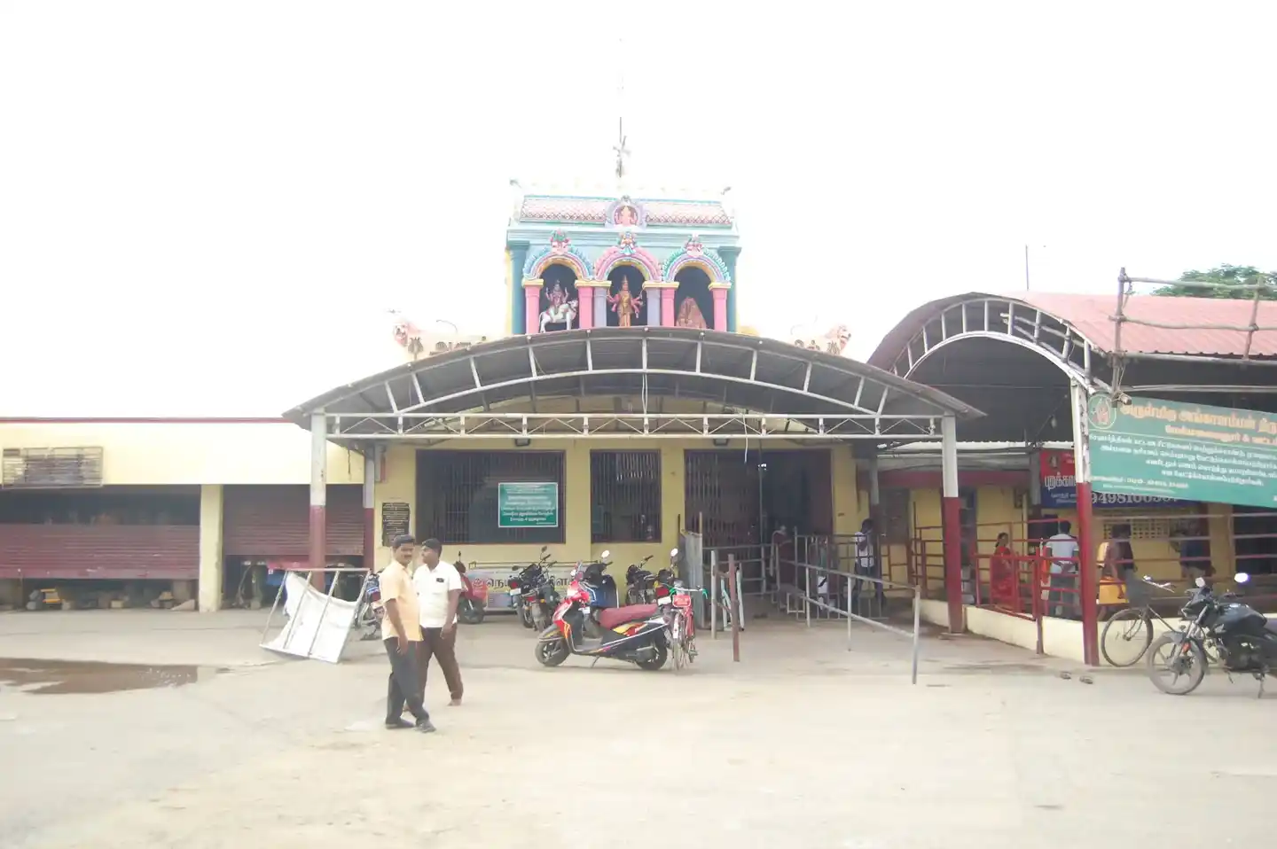 Arulmigu Angalamman Temple, Melmalayanur - 604204 அருள்மிகு அங்காளம்மன் திருக்கோயில், மேல்மலையனூர், மேல்மலையனூர் - 604204, Viluppuram - Ancient Temple Architecture and History Image 2