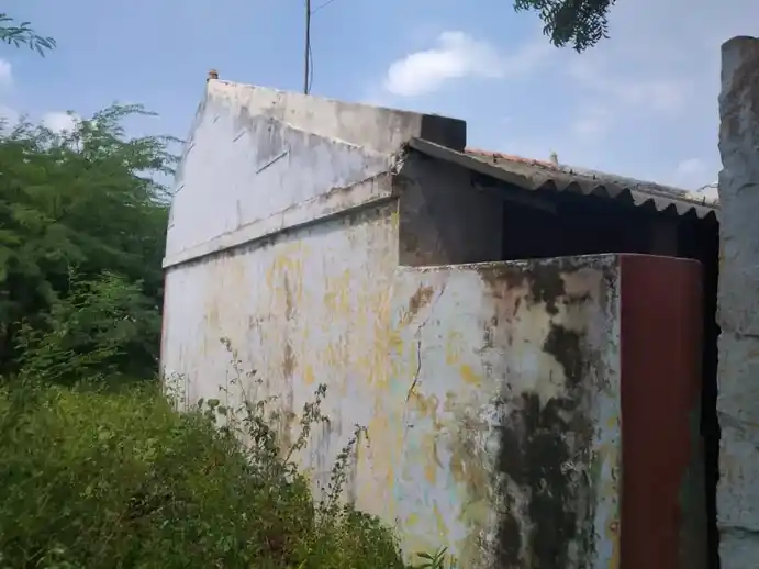 Arulmigu Angalamman Temple, Palaviduthi - 621311 அருள்மிகு அங்காளம்மன் திருக்கோயில், Palaviduthi - 621311, Karur - Ancient Temple Architecture and History Image 4