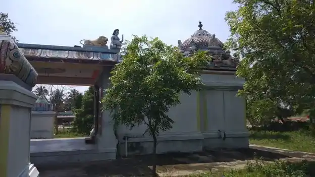 Arulmigu Angalamman Temple, Thalaiyoothu - 624618 அருள்மிகு அங்காளம்மன் மற்றும் மாரியம்மன் திருக்கோயில், தாழையூத்து - 624618, Dindigul - Ancient Temple Architecture and History Image 3