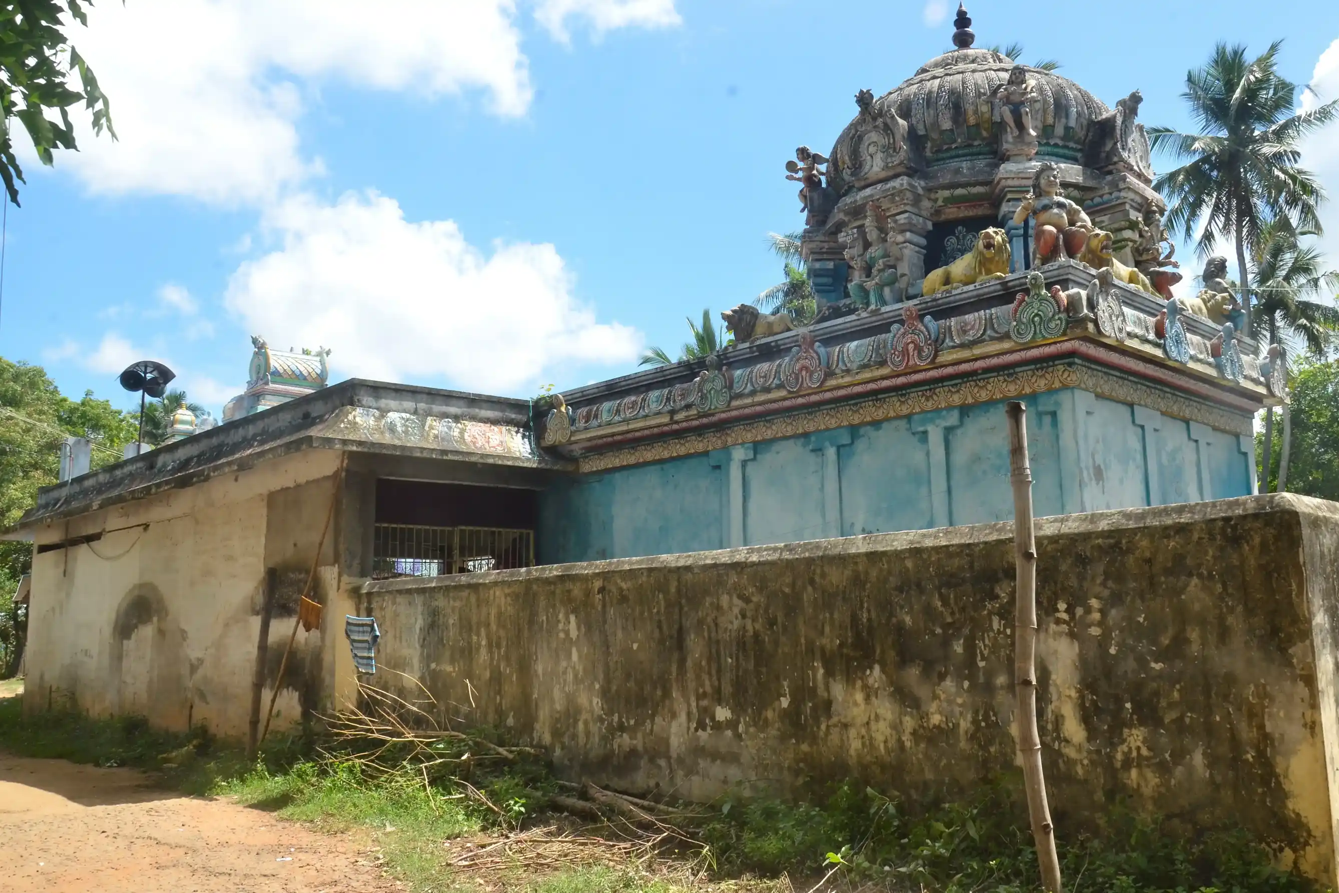 Arulmigu Angalamman Temple, Vallam - 610107 Arulmigu Angalamman Temple,  - 610107, Thiruvarur - Ancient Temple Architecture and History Image 4