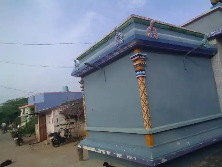 Arulmigu Angalamman, Veeraragava Samy Temple, Inside The Village, Veeraragavapuram - 631209 அருள்மிகு அங்காளம்மன், வீரராகவ சுவாமி திருக்கோயில், Inside The Village, Veeraragavapuram - 631209, Tiruvallur - Ancient Temple Architecture and History Image 2