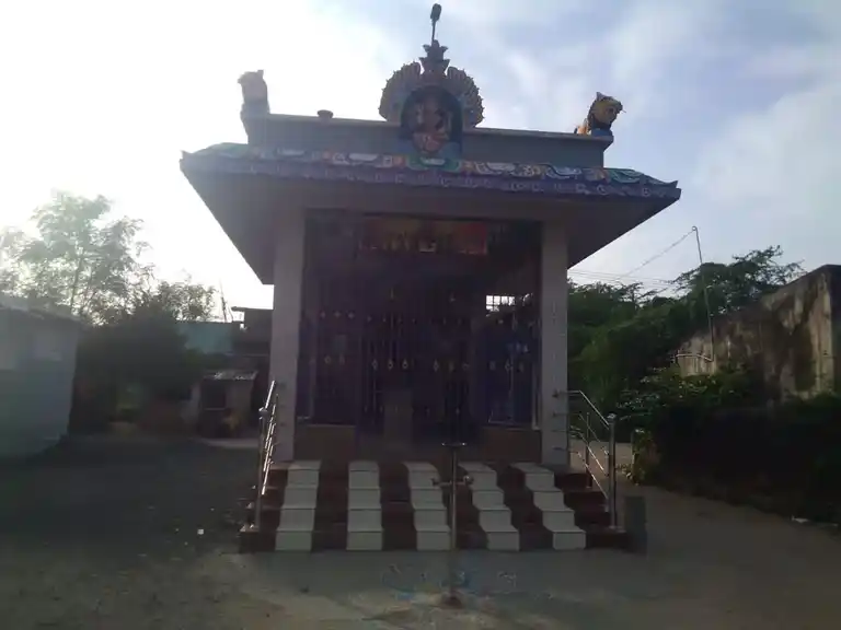 Arulmigu Angalamman, Veeraragava Samy Temple, Inside The Village, Veeraragavapuram - 631209 அருள்மிகு அங்காளம்மன், வீரராகவ சுவாமி திருக்கோயில், Inside The Village, Veeraragavapuram - 631209, Tiruvallur - Ancient Temple Architecture and History Image 3
