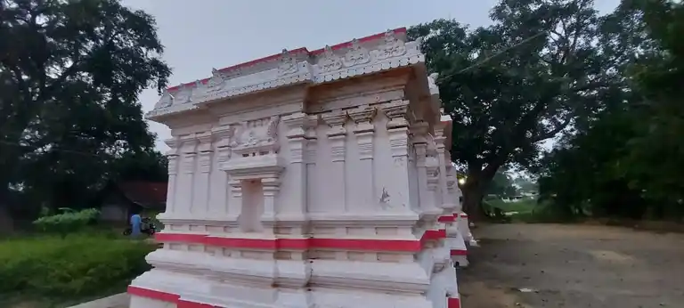 Arulmigu Angalaparameshwari Amman Temple, Keevenpakkam - 631001 அருள்மிகு அங்காள பரமேஸ்வரியம்மன் திருக்கோயில், கீழ்வெண்பாக்கம் - 631001, Ranipet - Ancient Temple Architecture and History Image 3