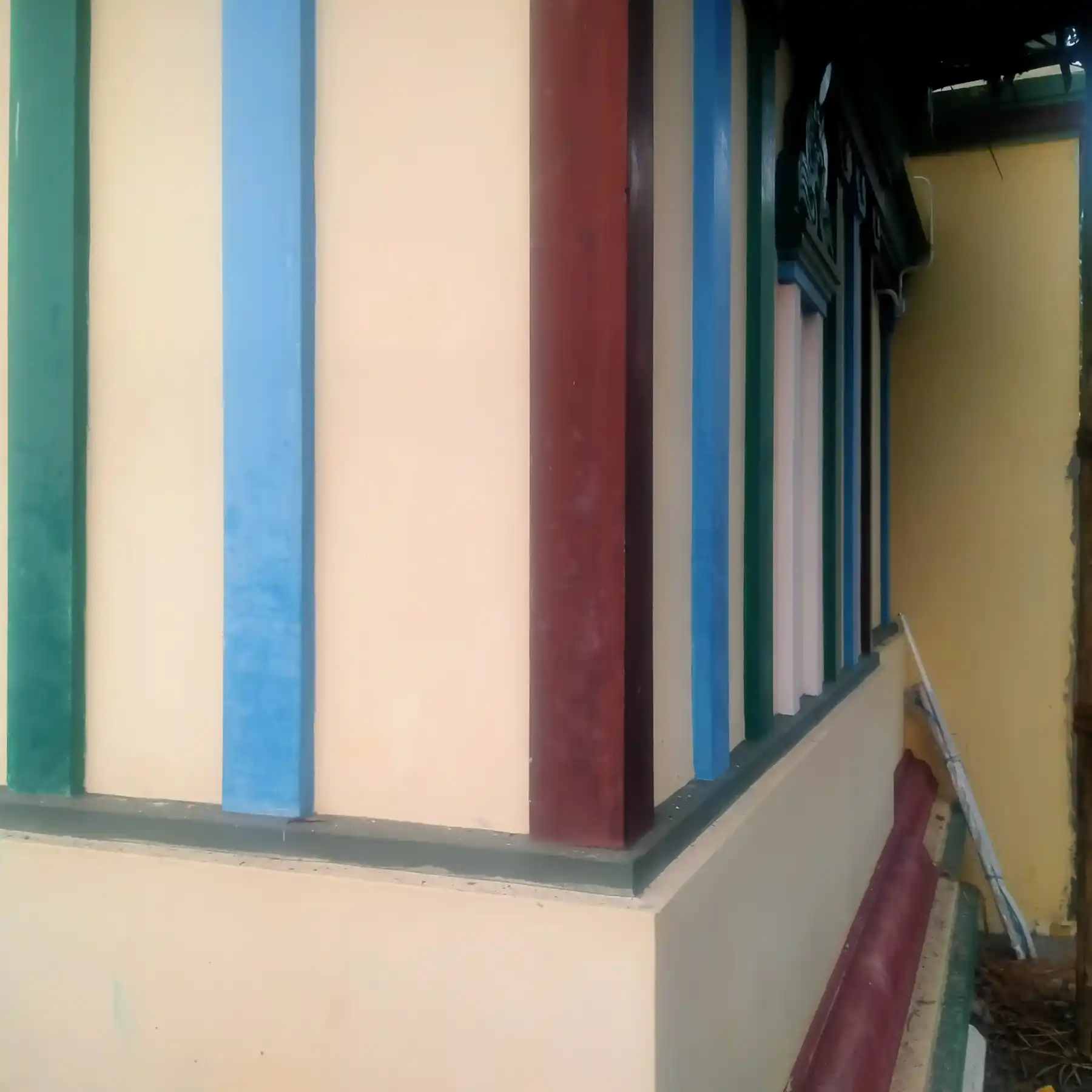 Arulmigu Angalaparameshwari Amman Temple, Manoor - 624618 அருள்மிகு அங்காளப்பரமேஸ்வரி அம்மன் திருக்கோயில், Manoor - 624618, Dindigul - Ancient Temple Architecture and History Image 2