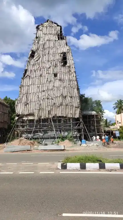 Arulmigu Angalaparameshwari And Gurunathasamy Temple, Valanthur - 625532 அருள்மிகு அங்காள ஈஸ்வரியம்மன் மற்றும் குருநாதசாமி திருக்கோயில், Valanthur - 625532, Madurai - Ancient Temple Architecture and History Image 3
