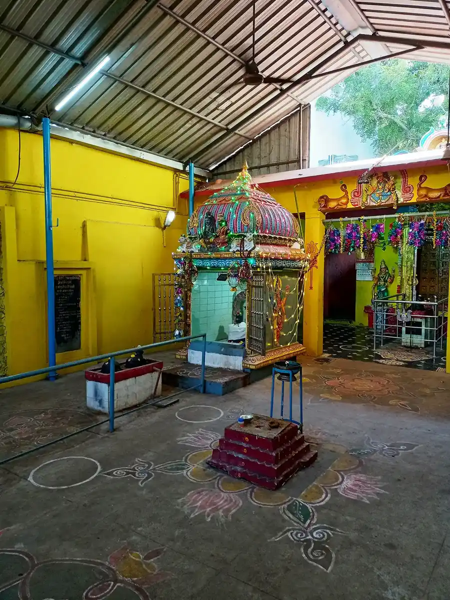 Arulmigu Angalaparameshwari Yamman Temple, Saidapet - 632004 அருள்மிகு அங்காள பரமேஸ்வரியம்மன் திருக்கோயில், சைதாபேட்டை - 632004, Vellore - Ancient Temple Architecture and History Image 9