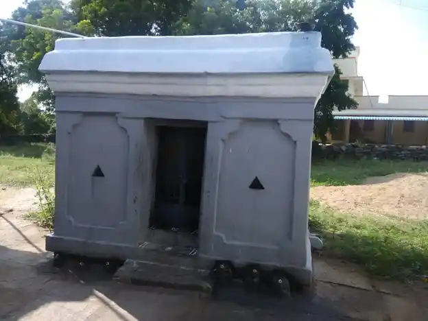 Arulmigu Angalaparameswari Attached With Periyanayaki Amman Temple, Korakavadi - 606303 Arulmigu Angalaparameswari Attached With Periyanayaki Amman Temple, Korakavadi - 606303, Cuddalore - Ancient Temple Architecture and History Image 3