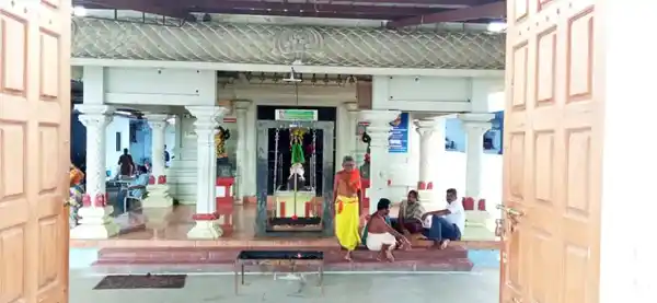 Arulmigu Angalaparameswari Temple, Solasiramani - 637210 Temple
