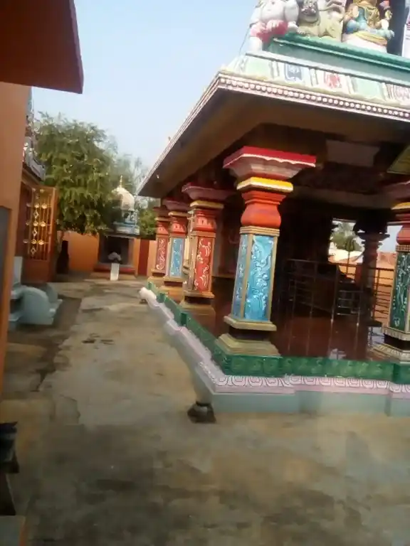 Arulmigu Angalaparameswariamman Temple, Poolavadi - 642206 அருள்மிகு அங்காளபரமேஸ்ரியம்மன் திருக்கோயில், Poolavadi - 642206, Tiruppur - Ancient Temple Architecture and History Image 6