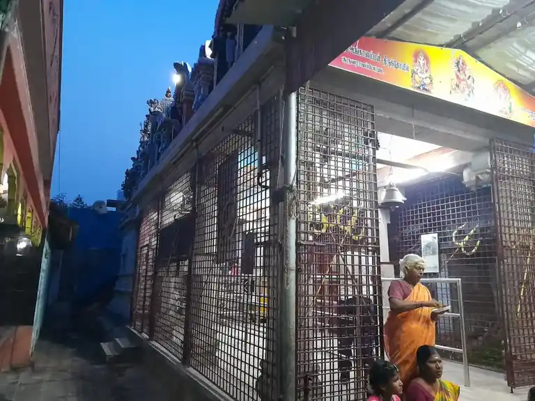 Arulmigu Angalaparmeshwari Temple, Guruvarajapettai - 632107 அருள்மிகு அங்காளபரமேஸ்வரியம்மன் திருக்கோயில், குருவராஜப்பட்டை - 632107, Ranipet - Ancient Temple Architecture and History Image 3