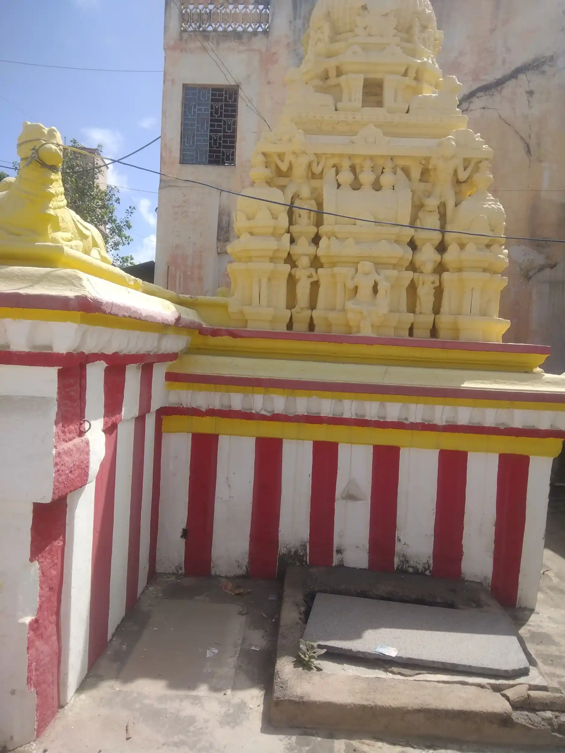 Arulmigu Angamuthu Vinayagar Temple, Tirupattur - 635601 அருள்மிகு அங்கமுத்து விநாயகர் திருக்கோயில், திருப்பத்தூர் - 635601, Thirupathur - Ancient Temple Architecture and History Image 4