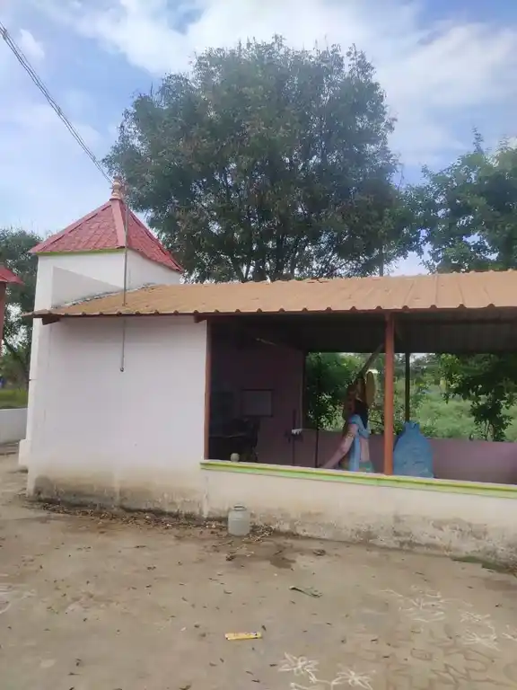 Arulmigu Anjamoopanpatty Muniyappan Temple, Amarakundhi - 636503 அருள்மிகு அஞ்சுமூப்பன்பட்டி முனியப்பன் திருக்கோயில், Amarakundhi - 636503, Salem - Ancient Temple Architecture and History Image 11