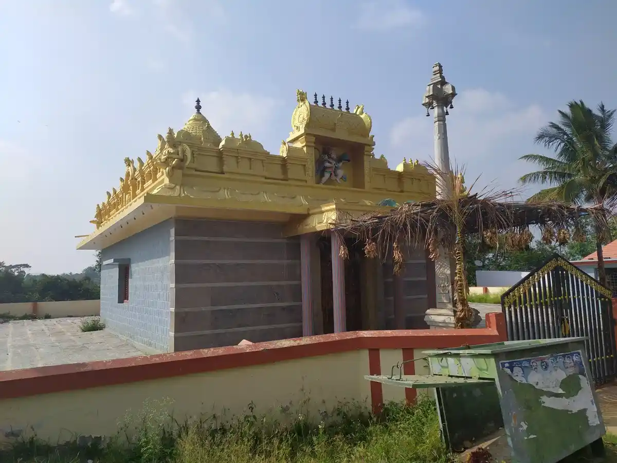 Arulmigu Anjaneya Swamy Temple, Periya Medaagraharm, Periya Medaagraharm - 635114 அருள்மிகு ஆஞ்சநேயசாமி திருக்கோயில், Periya Medaagraharm, Periya Medaagraharm - 635114, Krishnagiri - Ancient Temple Architecture and History Image 2