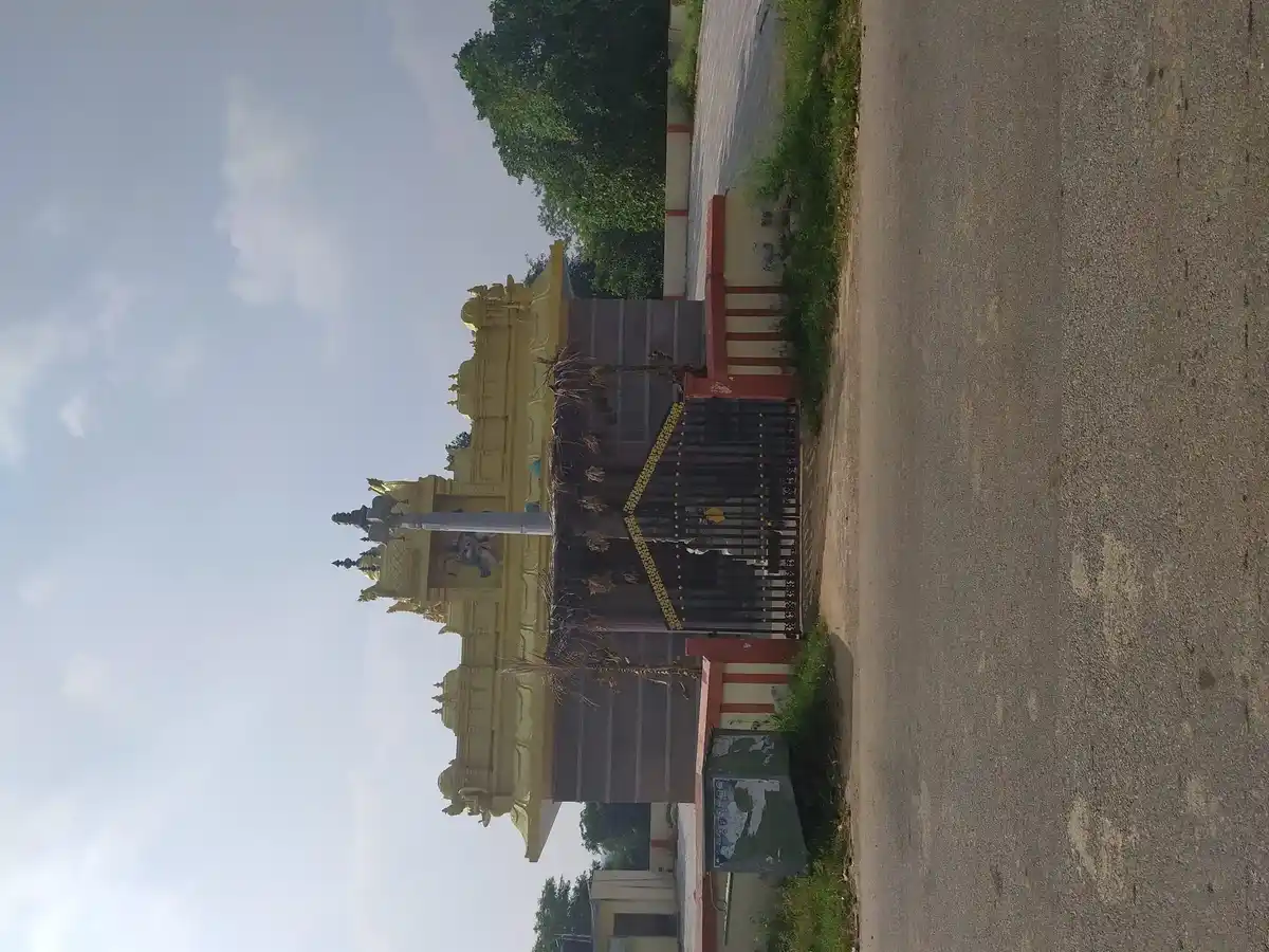 Arulmigu Anjaneya Swamy Temple, Periya Medaagraharm, Periya Medaagraharm - 635114 அருள்மிகு ஆஞ்சநேயசாமி திருக்கோயில், Periya Medaagraharm, Periya Medaagraharm - 635114, Krishnagiri - Ancient Temple Architecture and History Image 3