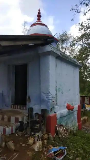 Arulmigu Anjaneyar, Saneeswarar And Vinayagar Temple, A. Kalaiyamputhur - 624615 அருள்மிகுஆஞ்சநேயர், சனீஸ்வரர் விநாயகர் திருக்கோயில், A. Kalaiyamputhur - 624615, Dindigul - Ancient Temple Architecture and History Image 2