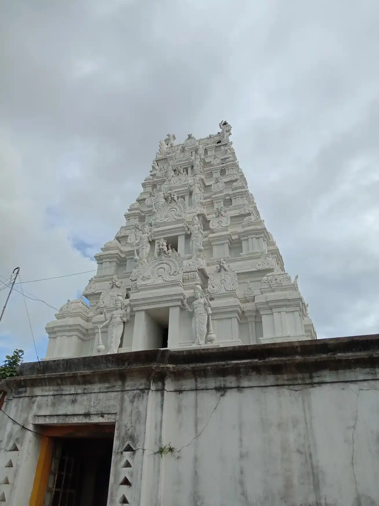 Arulmigu Anjaneyar Temple, Balamathi - 632002 அருள்மிகு ஆஞ்சநேயர் திருக்கோயில், பாலமதி - 632002, Vellore - Ancient Temple Architecture and History Image 2