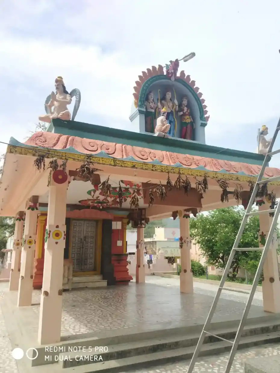 Arulmigu Anjaneyar Temple, Erukkgappattu - 630284 அருள்மிகு ஆஞ்சநேயர் திருக்கோயில், எருக்கம்பட்டு - 630284, Vellore - Ancient Temple Architecture and History Image 3