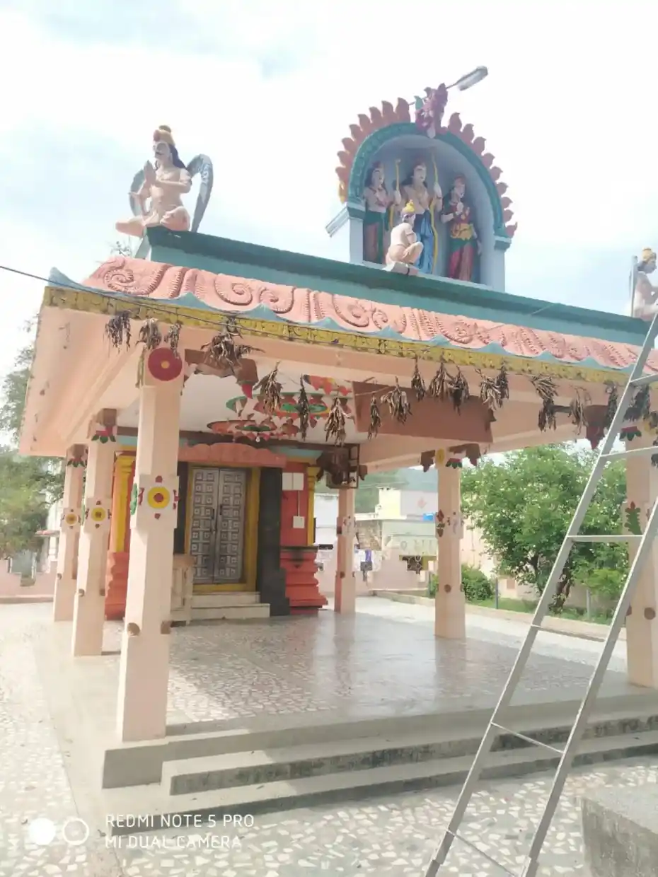 Arulmigu Anjaneyar Temple, Erukkgappattu - 630284 அருள்மிகு ஆஞ்சநேயர் திருக்கோயில், எருக்கம்பட்டு - 630284, Vellore - Ancient Temple Architecture and History Image 4