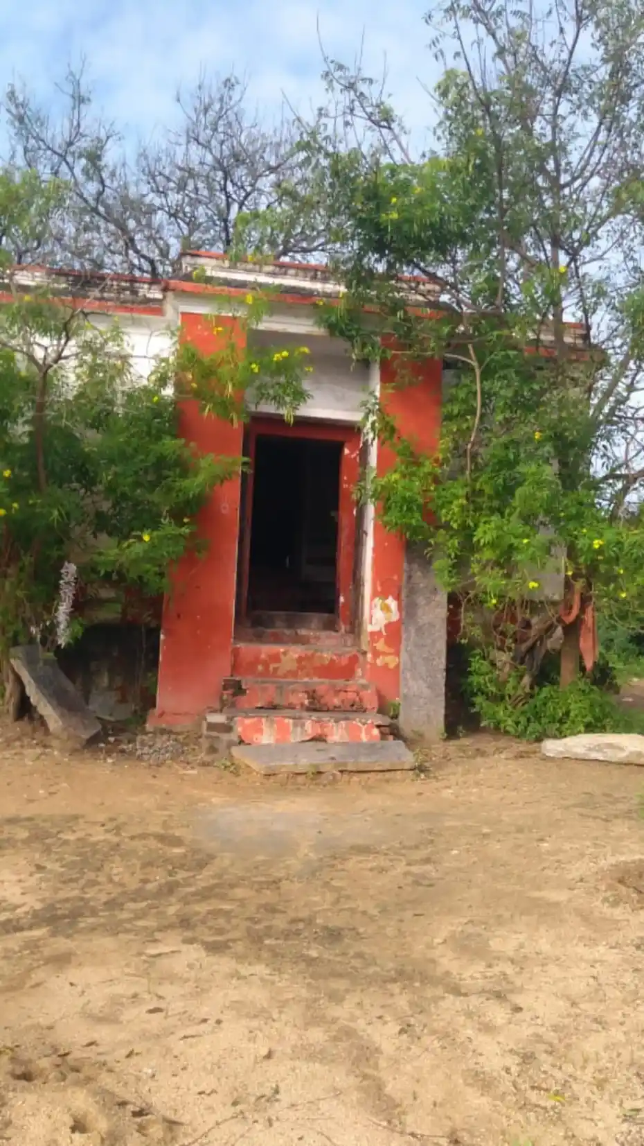 Arulmigu Anjaneyar Temple, Masigam - 635810
