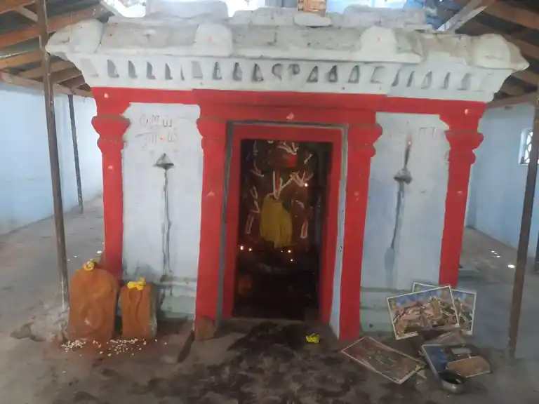 Arulmigu Anjaneyar Temple, Near Govt School, Murukampatti - 635202 அருள்மிகு ஆஞ்சிநேயர் திருக்கோயில், Near Govt School, காரிமங்கலம் - 635202, Dharmapuri - Ancient Temple Architecture and History Image 4