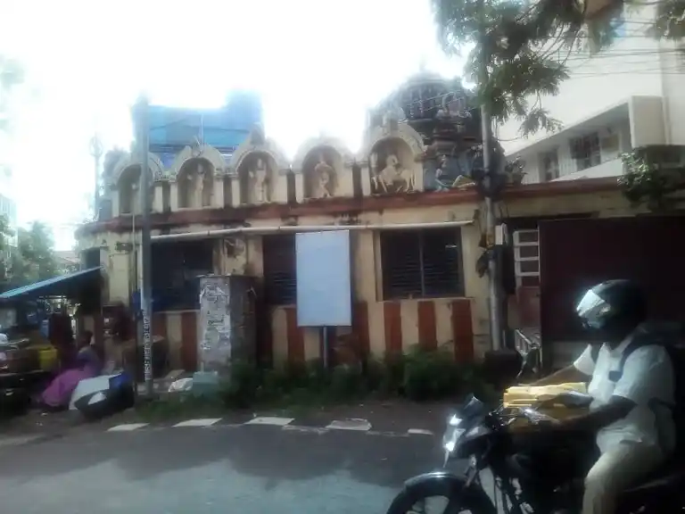 Arulmigu Anjaneyar Temple, West Mambalam, Chennai - 600033 அருள்மிகு இராம ஆஞ்சநேயர் திருக்கோயில், மேற்கு மாம்பலம், சென்னை - 600033, Chennai - Ancient Temple Architecture and History Image 3