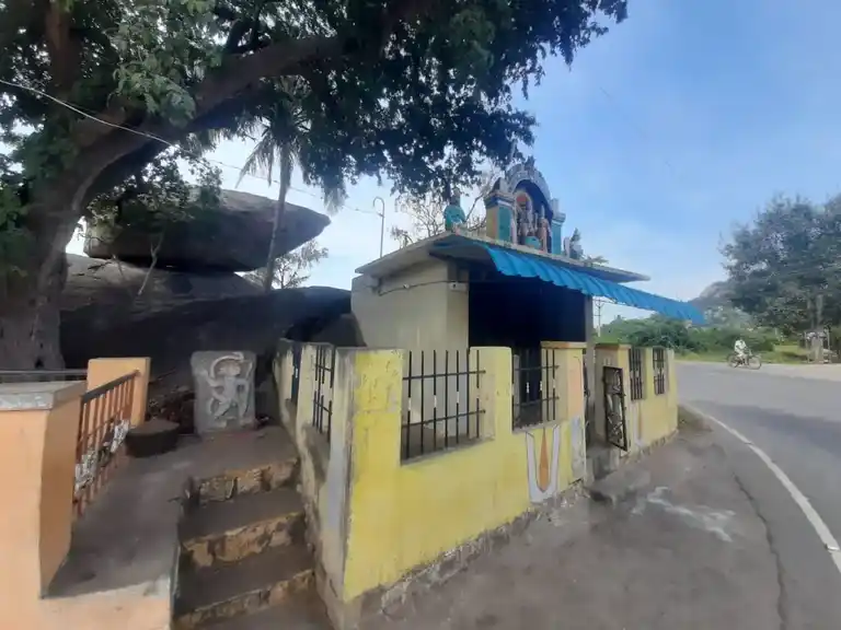 Arulmigu Anjaneyaswamy Temple, Dandukaranahalli - 636808 அருள்மிகு ஆஞ்சநேயசாமி திருக்கோயில், Dandukaranahalli - 636808, Dharmapuri - Ancient Temple Architecture and History Image 2