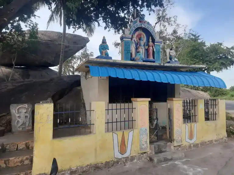 Arulmigu Anjaneyaswamy Temple, Dandukaranahalli - 636808 அருள்மிகு ஆஞ்சநேயசாமி திருக்கோயில், Dandukaranahalli - 636808, Dharmapuri - Ancient Temple Architecture and History Image 4
