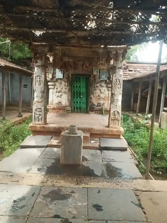 Arulmigu Anjaneyaswamy Temple, Kattuputhur - 621207 அருள்மிகு ஆஞ்சநேயசுவாமி திருக்கோயில், Kattuputhur - 621207, Thiruchirappalli - Ancient Temple Architecture and History Image 2