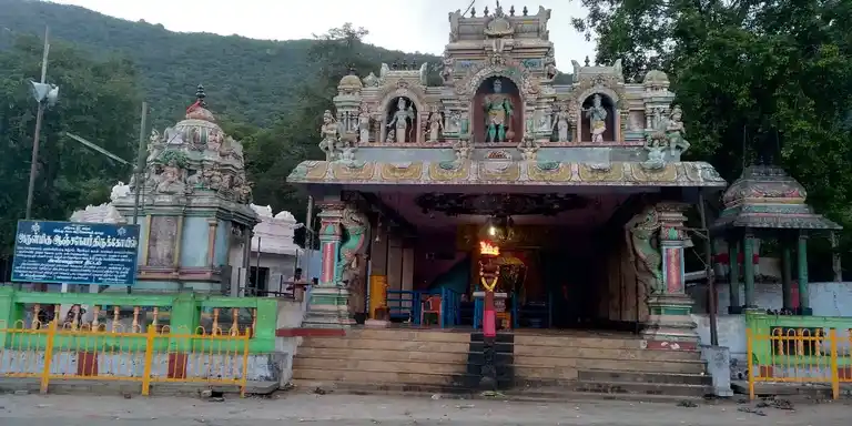Arulmigu Anjaneyaswamy Temple, Mettala Kanavai, Moolapallipatti - 637406 அருள்மிகு ஆஞ்சநேயசுவாமி திருக்கோயில், மெட்டாலா கணவாய், மூலபள்ளிப்பட்டி - 637406, Namakkal - Ancient Temple Architecture and History Image 2