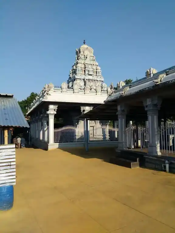Arulmigu Anjaneyaswamy Temple, Palattrangarai, Pollachi - 642134 அருள்மிகு ஆஞ்சநேயசுவாமி திருக்கோயில், Palattrangarai, Pollachi - 642134, Coimbatore - Ancient Temple Architecture and History Image 7