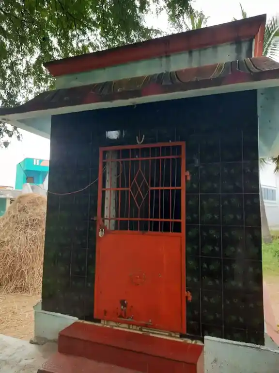 Arulmigu Anjaneyaswamy Temple, Sundekuppam, Thimmapuram - 635112 அருள்மிகு ஆஞ்சநேயசுவாமி திருக்கோயில், சுண்டேகுப்பம் - 635112, Krishnagiri - Ancient Temple Architecture and History Image 2