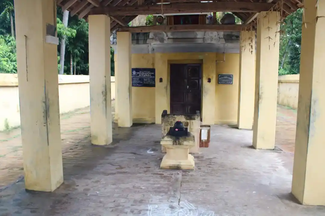 Arulmigu Anjaneyaswamy Temple, Thirukodikkaval - 612106 அருள்மிகு ஆஞ்சநேயர் சுவாமி திருக்கோயில், Thirukodikaval - 612106, Thanjavur - Ancient Temple Architecture and History Image 3