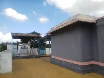 Arulmigu Anjanoorgounder Rajakkal Thirukoil, Vemandampalayam - 638462 அருள்மிகு அஞ்சானூர்கவுண்டர்ராசாக்கள் திருக்கோயில், Vemandampalayam - 638462, Erode - Ancient Temple Architecture and History Image 4