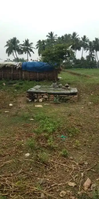 Arulmigu Anjumalai Bhomakkamman Malai Temple, Sovikkal - 624702 அருள்மிகு அஞ்சுமலை பொம்மக்கம்மன் மாலைகோயில்-சோவிக்கல் கிரமாம்,திண்டுக்கல். கோயில், Sovikkal - 624702, Dindigul - Ancient Temple Architecture and History Image 2
