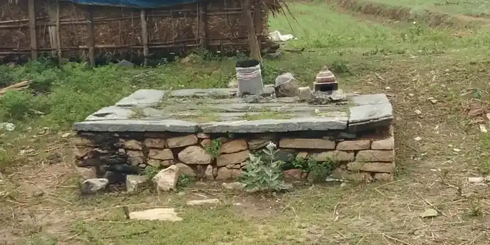 Arulmigu Anjumalai Bhomakkamman Malai Temple, Sovikkal - 624702 அருள்மிகு அஞ்சுமலை பொம்மக்கம்மன் மாலைகோயில்-சோவிக்கல் கிரமாம்,திண்டுக்கல். கோயில், Sovikkal - 624702, Dindigul - Ancient Temple Architecture and History Image 3