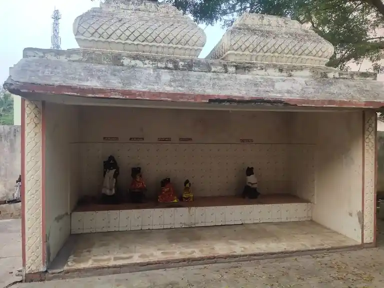 Arulmigu Ankala Eeshwari Amman Temple, Thirupathur - 630211 Arulmigu Ankala Eeshwari Amman Temple, Thirupathur - 630211, Sivagangai - Ancient Temple Architecture and History Image 2