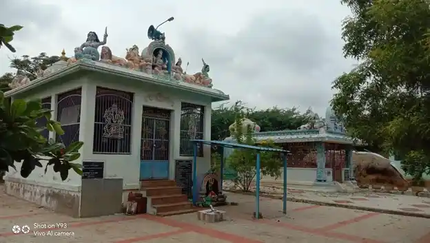 Arulmigu Ankala Parameshwari Amman Temple, Usilankulam - 630554 அருள்மிகு அங்காளபரமேஸ்வரி அம்மன் திருக்கோயில், Usilankulam - 630554, Sivagangai - Ancient Temple Architecture and History Image 2