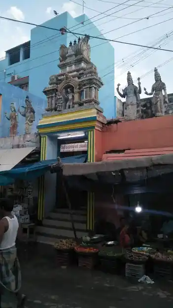 Arulmigu Ankala Parameshwariamman Matrum Vaani Karuppanasamy Temple, Near Market, Paramakudi - 623707 அருள்மிகு அங்காளபரமேஸ்வரி அம்மன் மற்றும் வாணி கருப்பணசுவாமி திருக்கோயில், Near Market, Paramakudi - 623707, Ramanathapuram - Ancient Temple Architecture and History Image 3