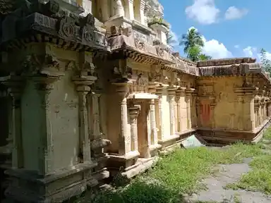 Arulmigu Annaikatha Perumal Temple, Narayapuram Kalappal - 614710 அருள்மிகு ஆனைக்காத்தப்பெருமாள் திருக்கோயில், Narayapuram Kalappal - 614710, Thiruvarur - Ancient Temple Architecture and History Image 3